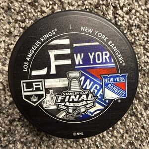 A 2014 Stanley Cup Playoff Finals Collection Puck. New York Rangers Vs LA Kings